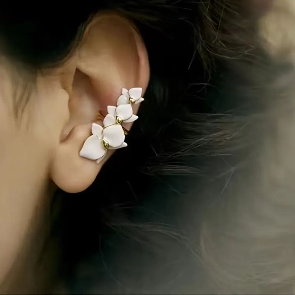 White Floral Ear Cuff #2395
